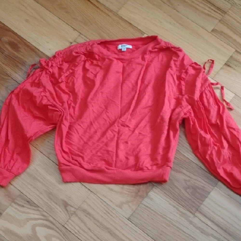 Kensie Jeans, Size Small Cropped Pink Ruched Long Sleeve Top